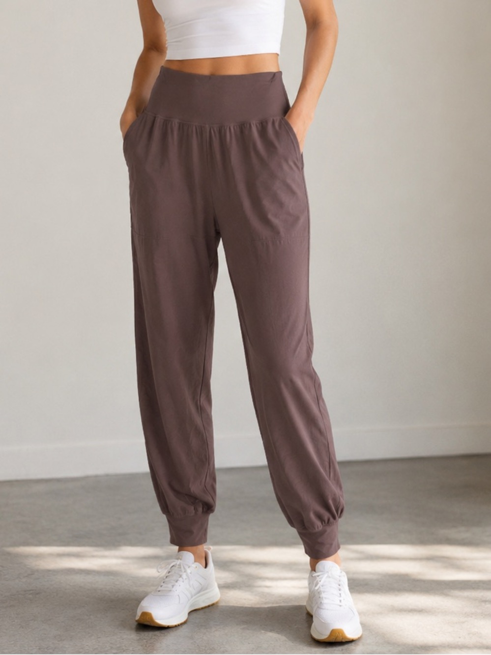 Athleta Womens Salutation Joggers XS Mauve Powervita High Rise Activewear Pants